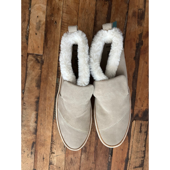 Women's TOMS Paxton Suede Faux Fur Slip-On Sneakers 9.5 Beige White - Picture 2 of 7